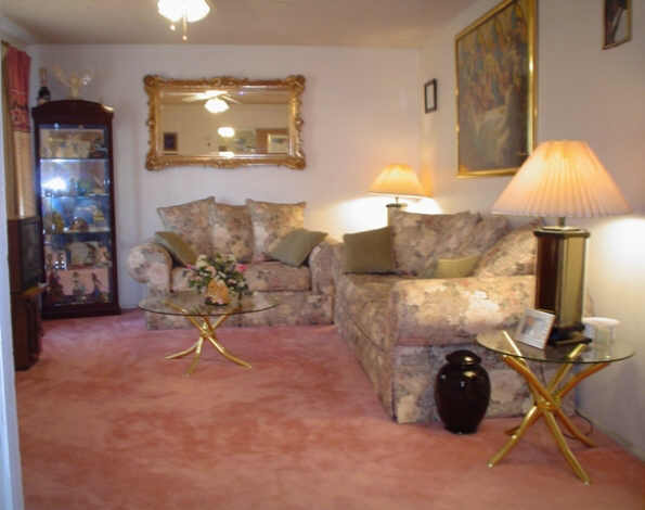 An ugly 80's living room